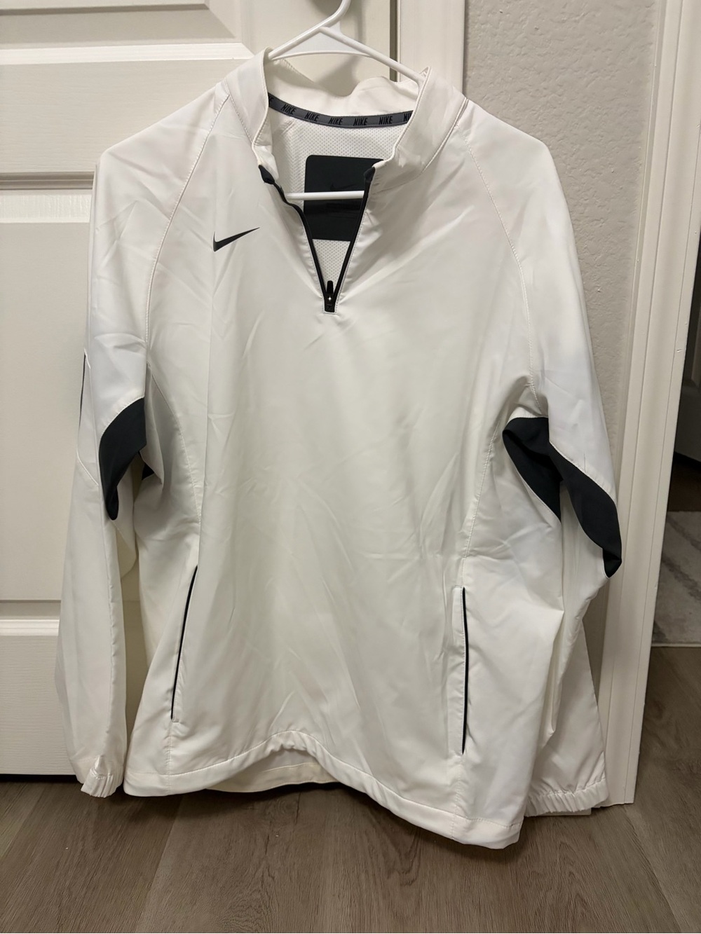 Nike Men’s White and Black Performance Jacket